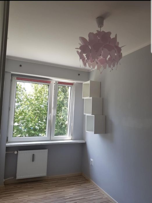 Składanie  mebli z paczek