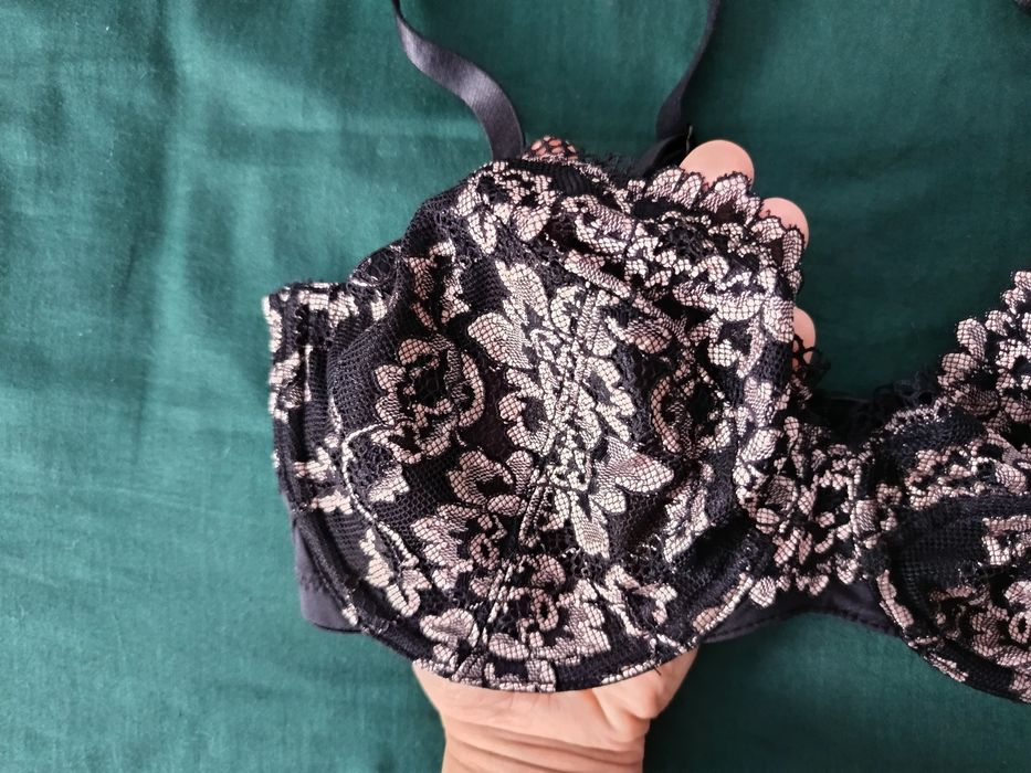 Biustonosz 70E Dorina