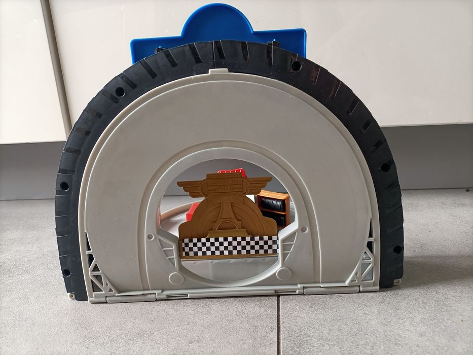 Disney Pixar Cars 3 przenośny zestaw Auta zygzak McQueen auto