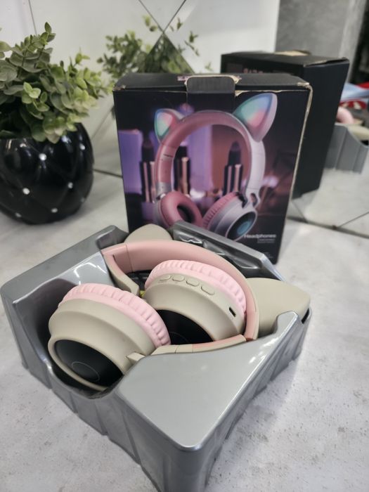 HIT! Słuchawki bezprzewodowe KOCIE USZY (LED) BT028C Różowe - Stan IDE