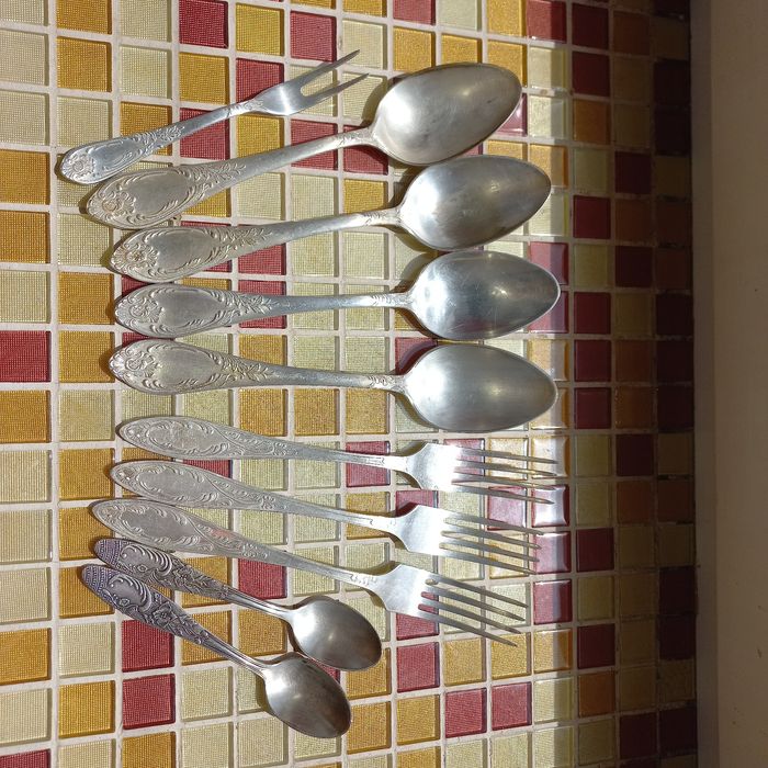 Мельхиоровые ложки и вилки