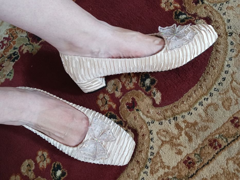 Śliczne buty rozmiar 45
