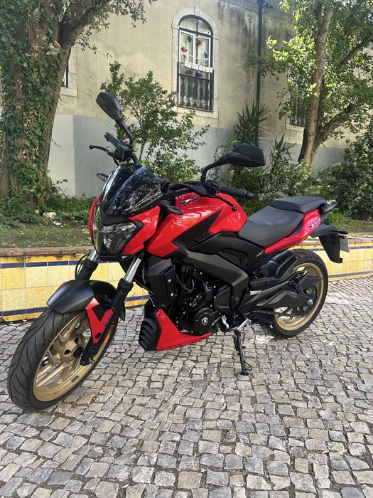 Bajaj Dominar 400  2018