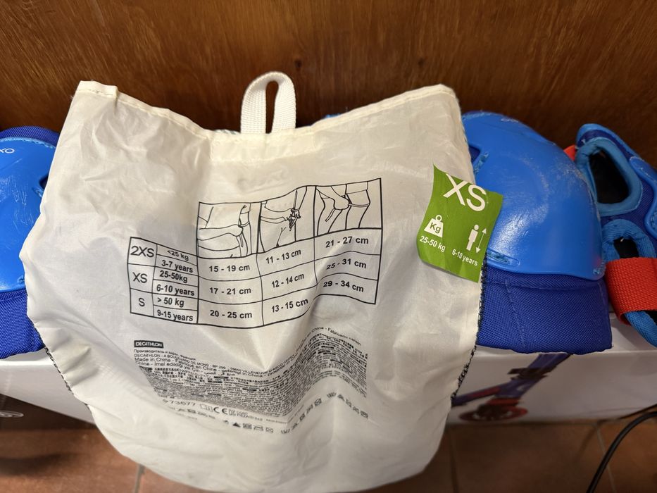 Kit trotinete Oxelo Mid5, com todo o equip segurança 5-9 anos - muito bom estado