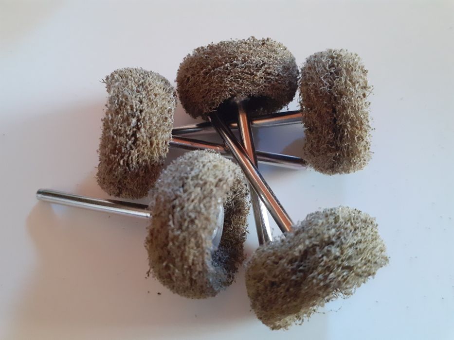 Roda Abrasiva (fibra de nylon)