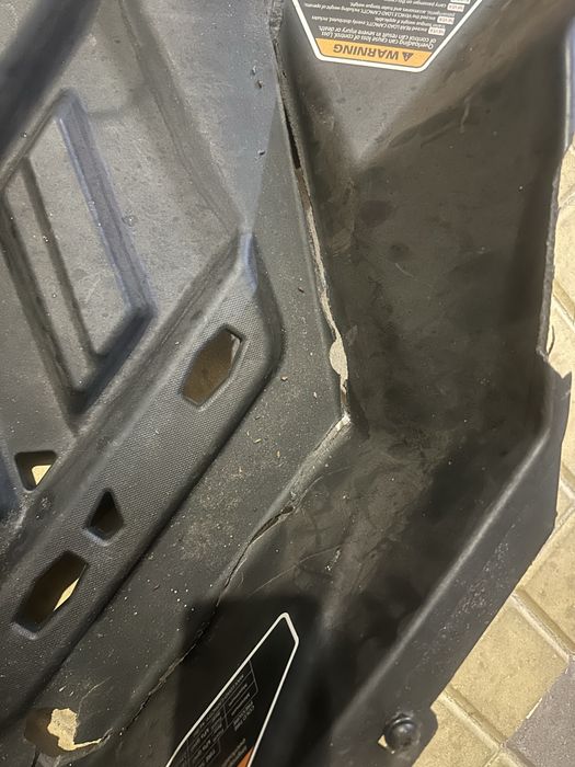 Brp Maverick X3 заднее корыто ( с дефектом )