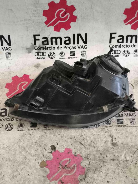 Ótica / Farol Direito RENAULT CLIO II 085511138R (OEM)