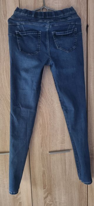 Spodnie jeans z streczem