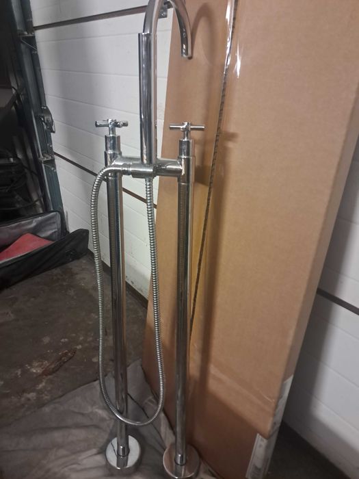 bateria wannowa wolnostojąca