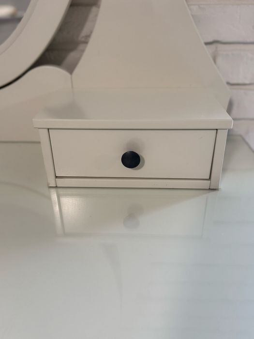 Toaletka biała IKEA