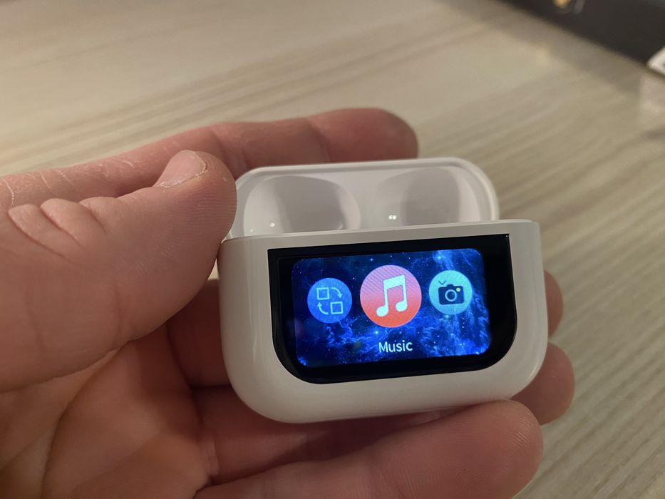 Бездротові навушники Forever із сенсорним екраном