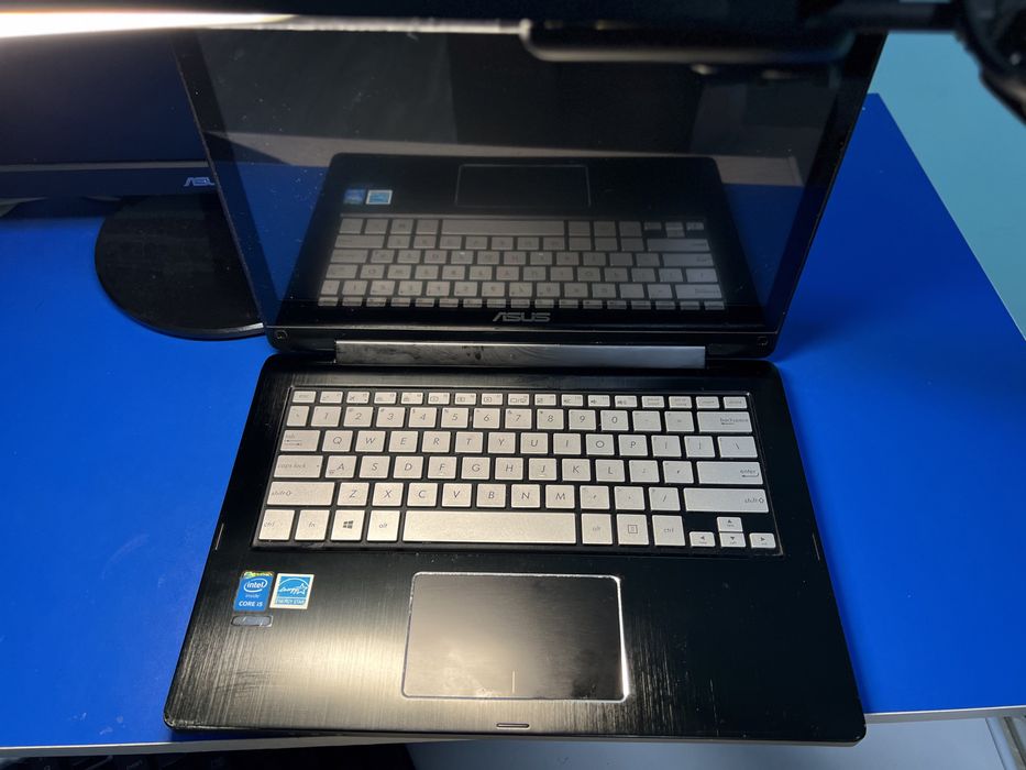Ноутбук Asus Q302L НА ЗАПЧАСТИНИ