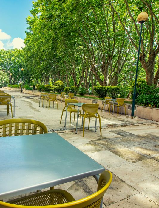 O seu negócio num espaço já pronto Terraços do Marachão ·Trespasse Espaço Comercial – Leiria Centro – 30.000€ – Renda 450€/mês