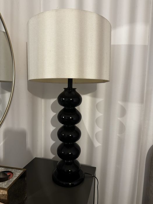 Lampa stolowa czarna