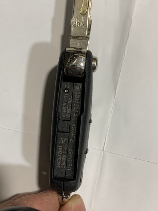 Оригинальный ключ Volkswagen Фольксваген