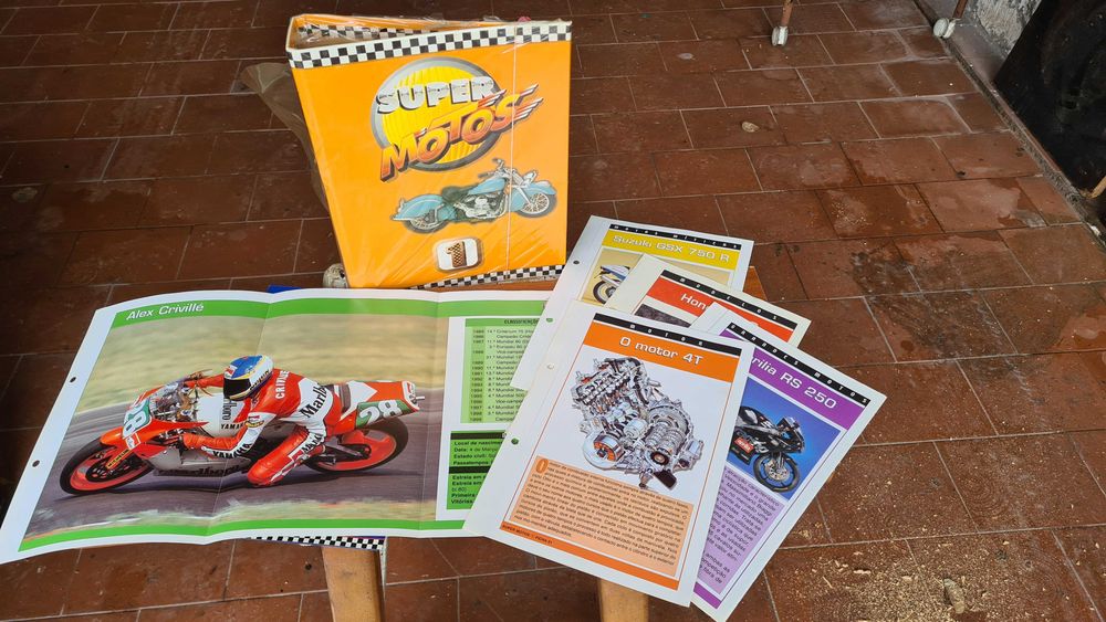 Coleção 22 miniaturas motos ainda seladas