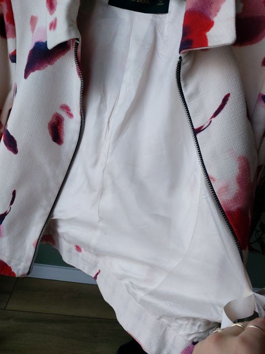 Kurtka / marynarka damska damska krótka  Zara w kwiaty M/ L bawełna Sh