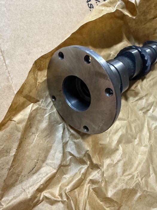 Wałek rozrzadu fiat 126p ST NOWY