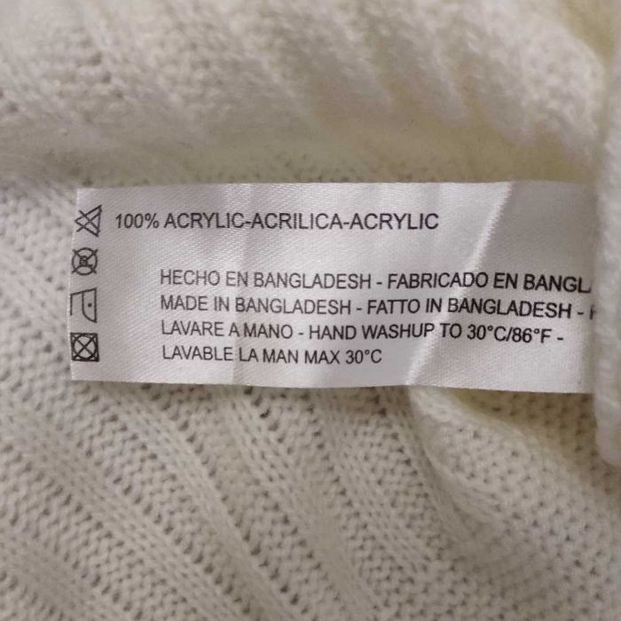 Молочна кофта акріл жилет кофта на девочку молочная вязаная 158-164р