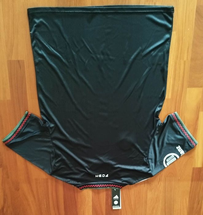 Camisola Bayern Munique e PSG