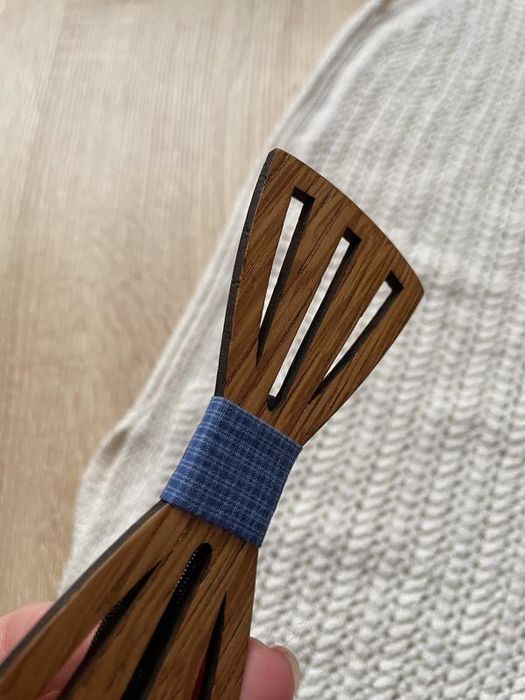 Дерев'яний метелик бабочка на резинці з дерева до сорочки