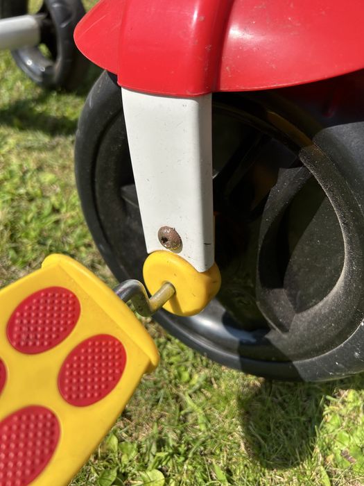 Triciclo de crianca com cesto