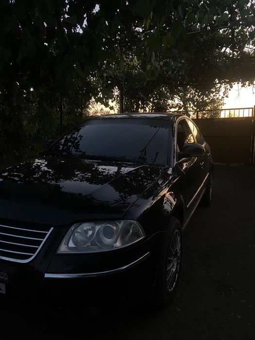 Авто Volkswagen Passat 2004 рік