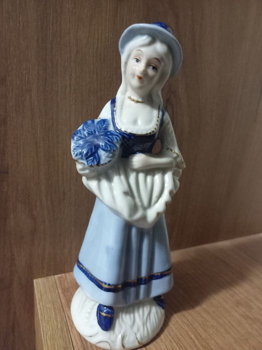 Статуетки порцеляна Європа