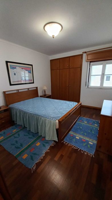 Moradia RC, 1º andar e quintal em Évora