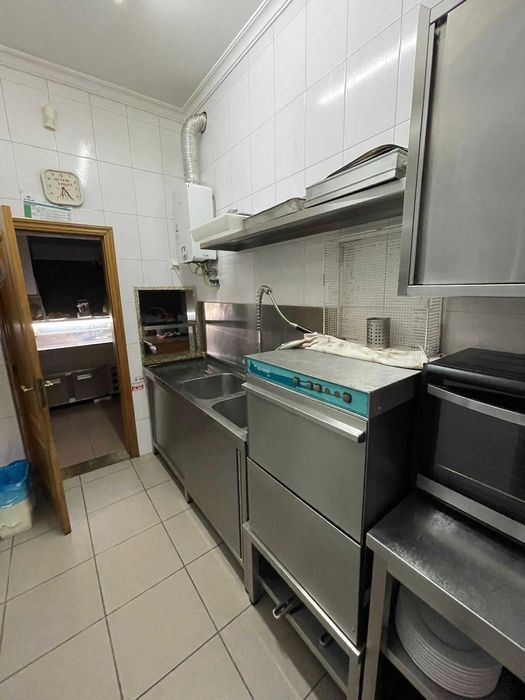 Trespasse | Restaurante totalmente equipado e pronto a funcionar