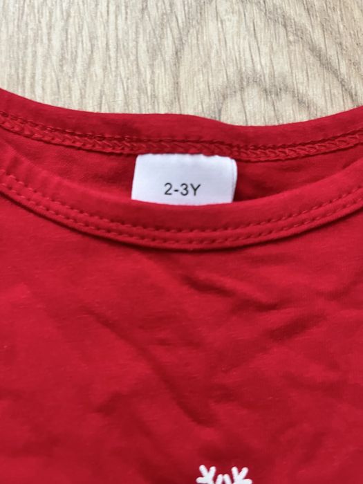 Сукня різвяна дуже красива 2-3 роки