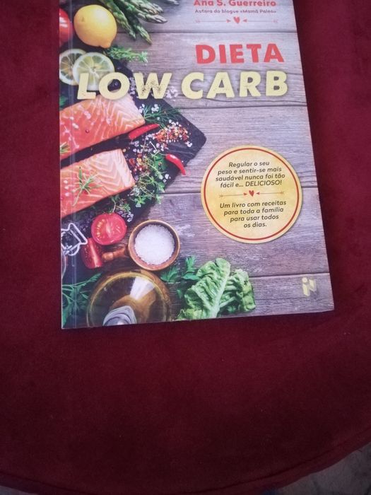 Livro com receitas low carb fáceis de fazer