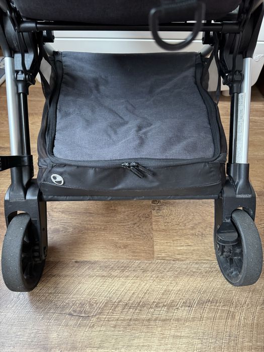 Легка прогулянкова коляска Easywalker