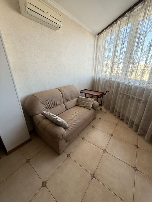 Оренда 2-к вул. Левка Лукʼяненка 15-Г, метро Мінська 7 хв!