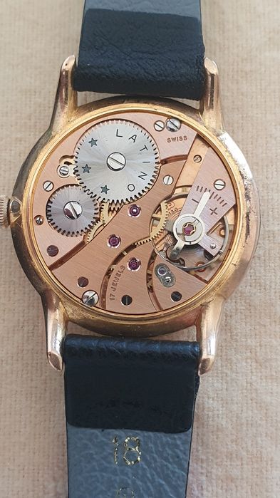 Vendo Relógio Latino