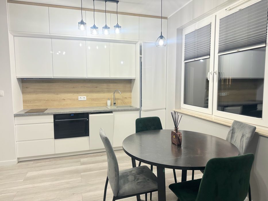 M-3 z miejscem w hali garażowej, INDUSTRIA