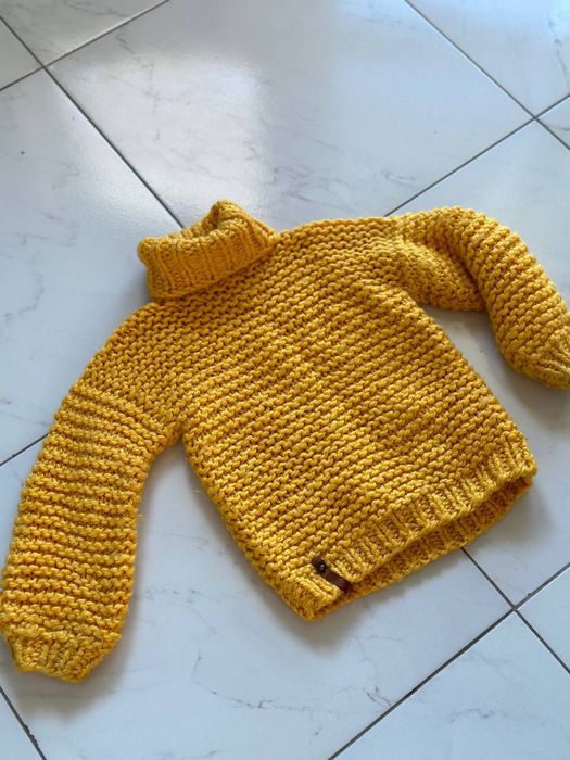 Продам світер. Теплий зимовий світер. Світер для дівчинки.