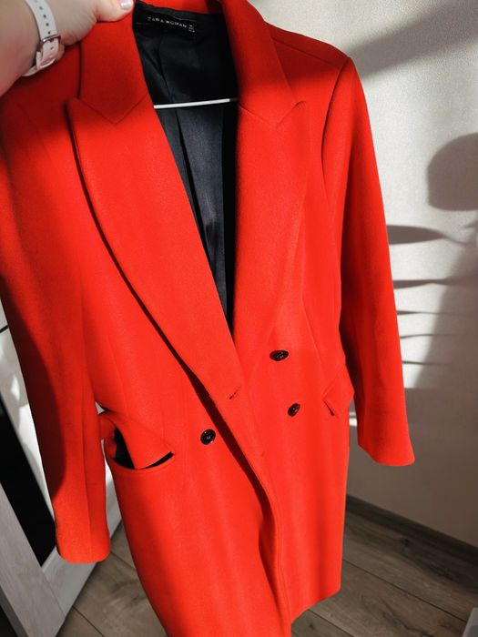 Пальто жіноче на осінь-весну