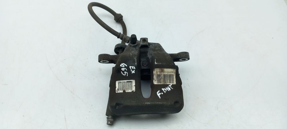Pinça travão / maxila de travão frente direita PEUGEOT 2008 I (CU_)