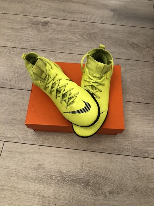 Buty NIKE r. 38,5