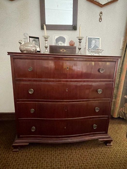 Cômoda de Madeira Vintage