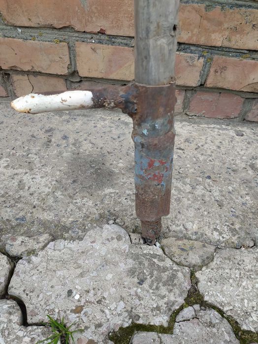 Саморобний пристрій для посадки розсади, картоплі.