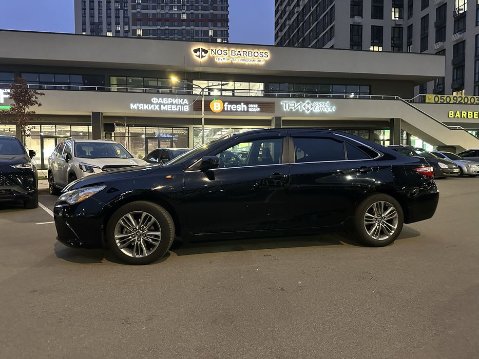 Toyota camry 55 2017