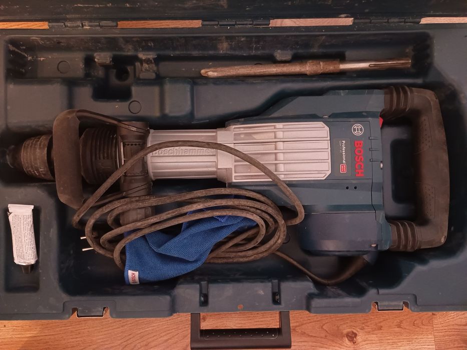 Młot udarowy Bosch Professional  + walizka