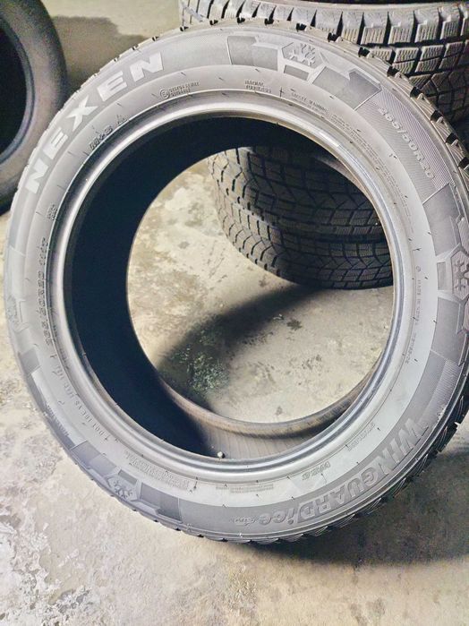 Nexen-Roadstone Winguard Ice R20 265 50 зимові шини на Infiniti FX35
