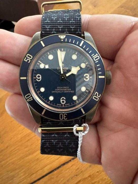 Tudor Black Bay Edição Limitada
