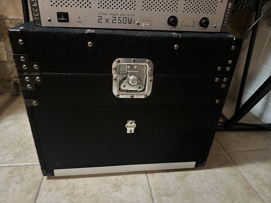 Rack de 3 modulos em muito bom estado.