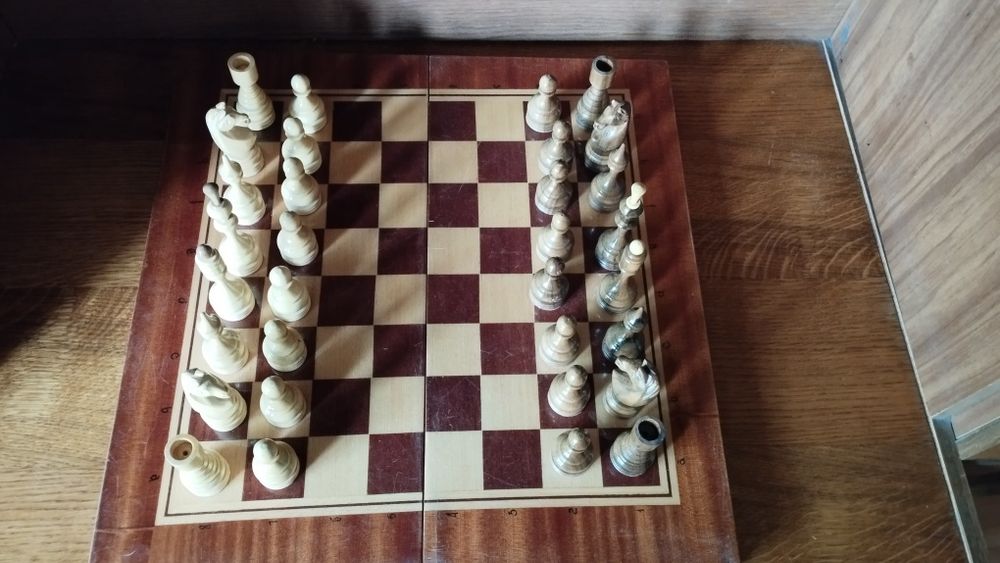 Шахи дерев'яні ручної роботи 45-45см