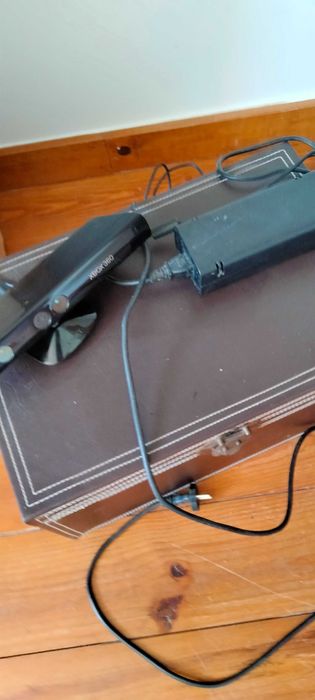 XBOX 360 with Games, Kinect, and 2 Controllers64171737006979121