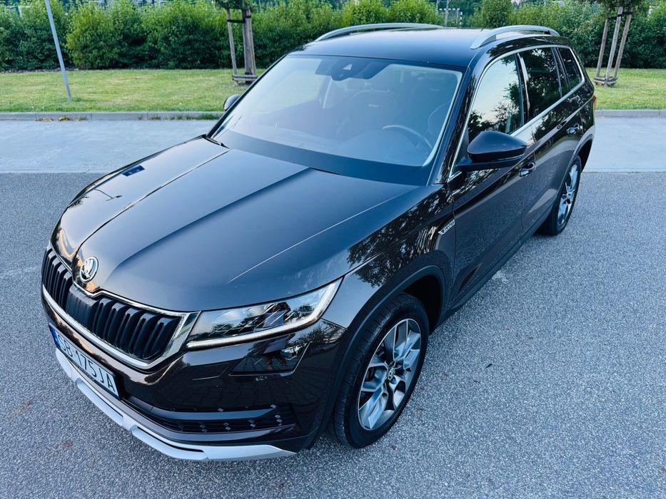 Skoda Kodiaq SCOUT 4X4 DSG Distronic Asyst Pasa Keyless Kamera Ful LED ASO Gr Szyba